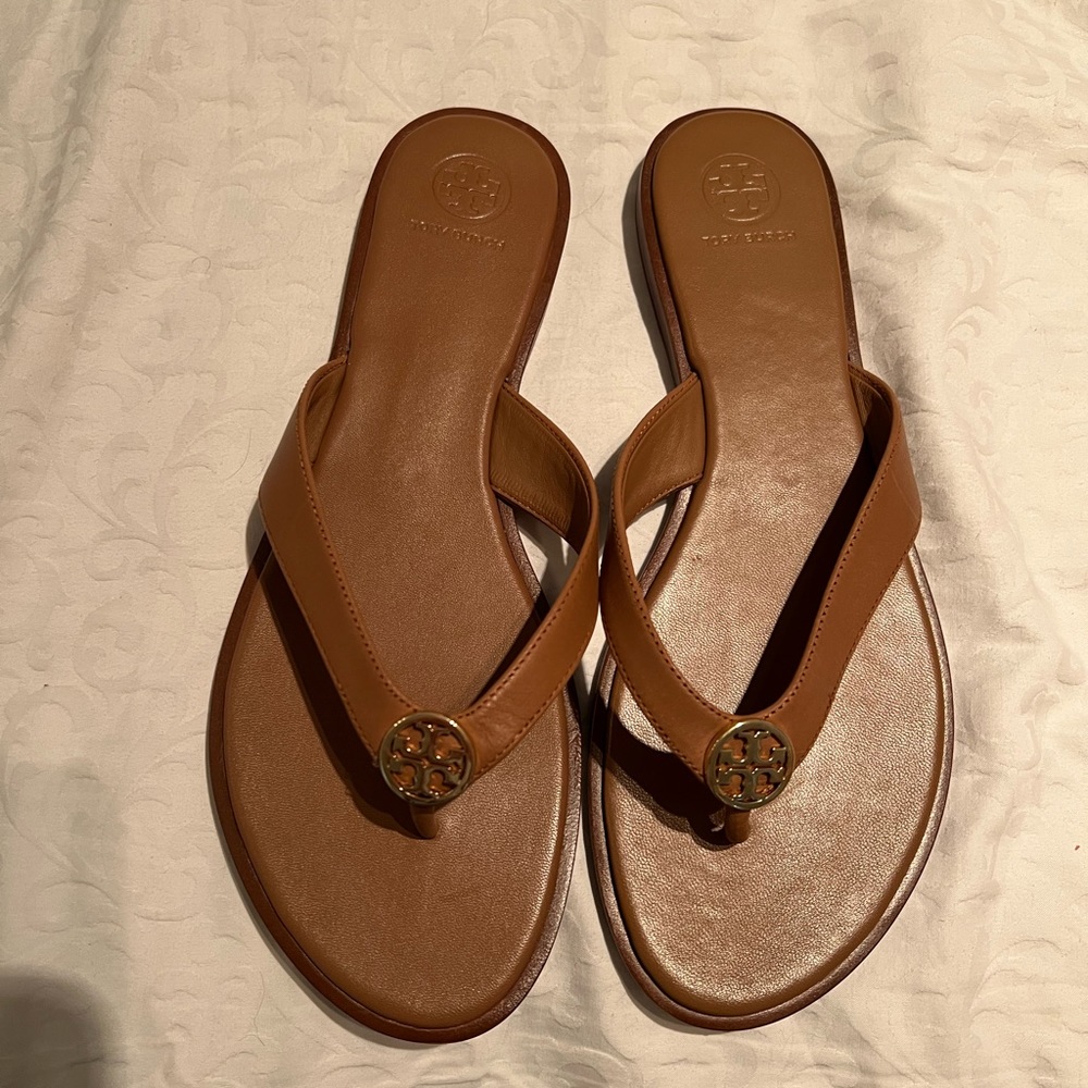 Brand new Tory Burch Benton thong flip flops size 10
